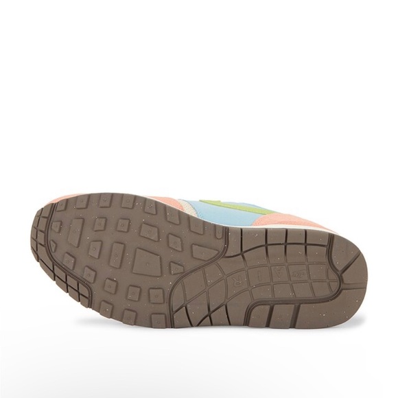 Nike - Picture 6 of 6